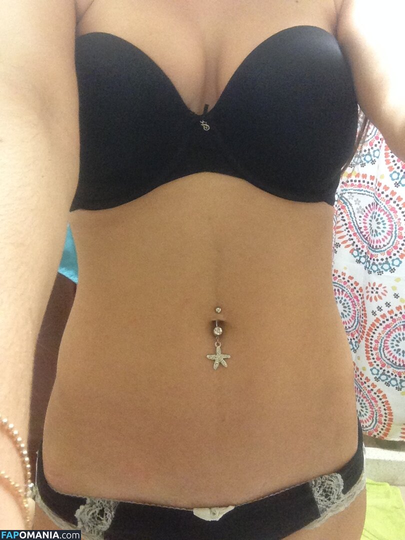 Katie Broad ヌード 流出写真 #18