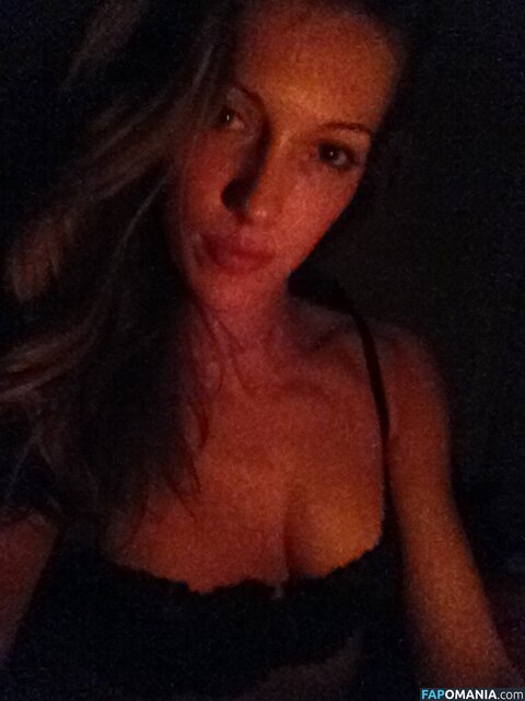 Katie Cassidy ヌード 流出写真 #8