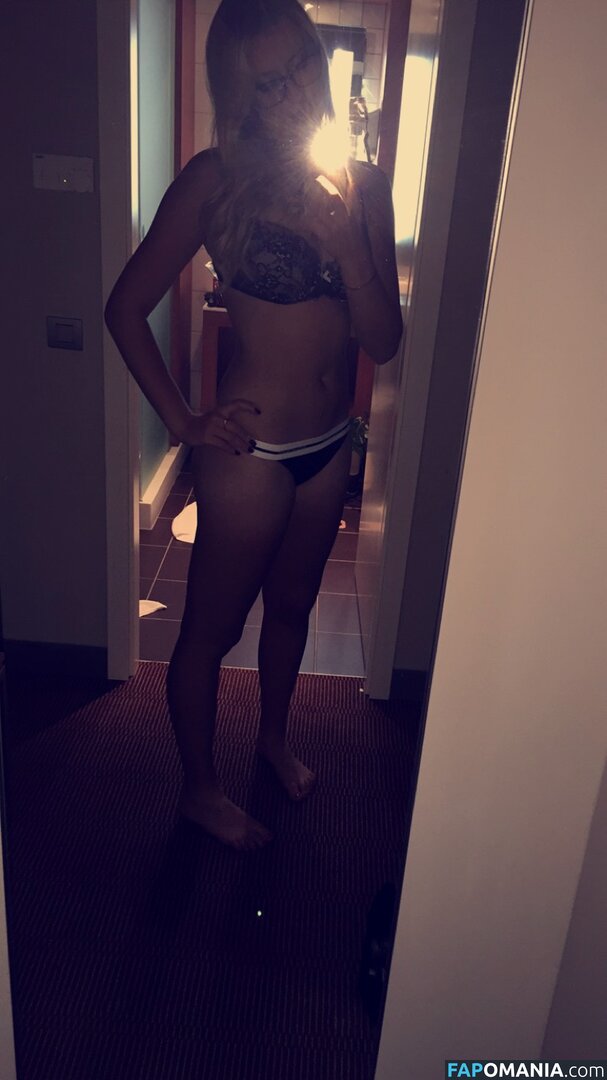 Kristina Mladenovic ヌード 流出写真 #15