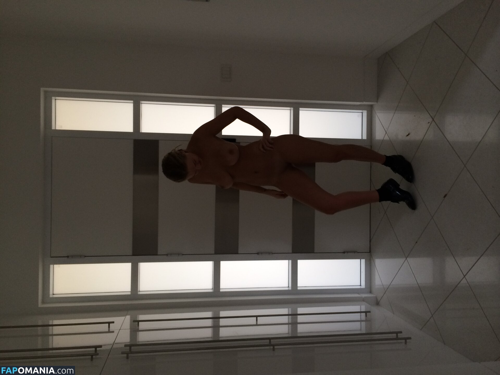 Lara Bingle ヌード 流出写真 #147