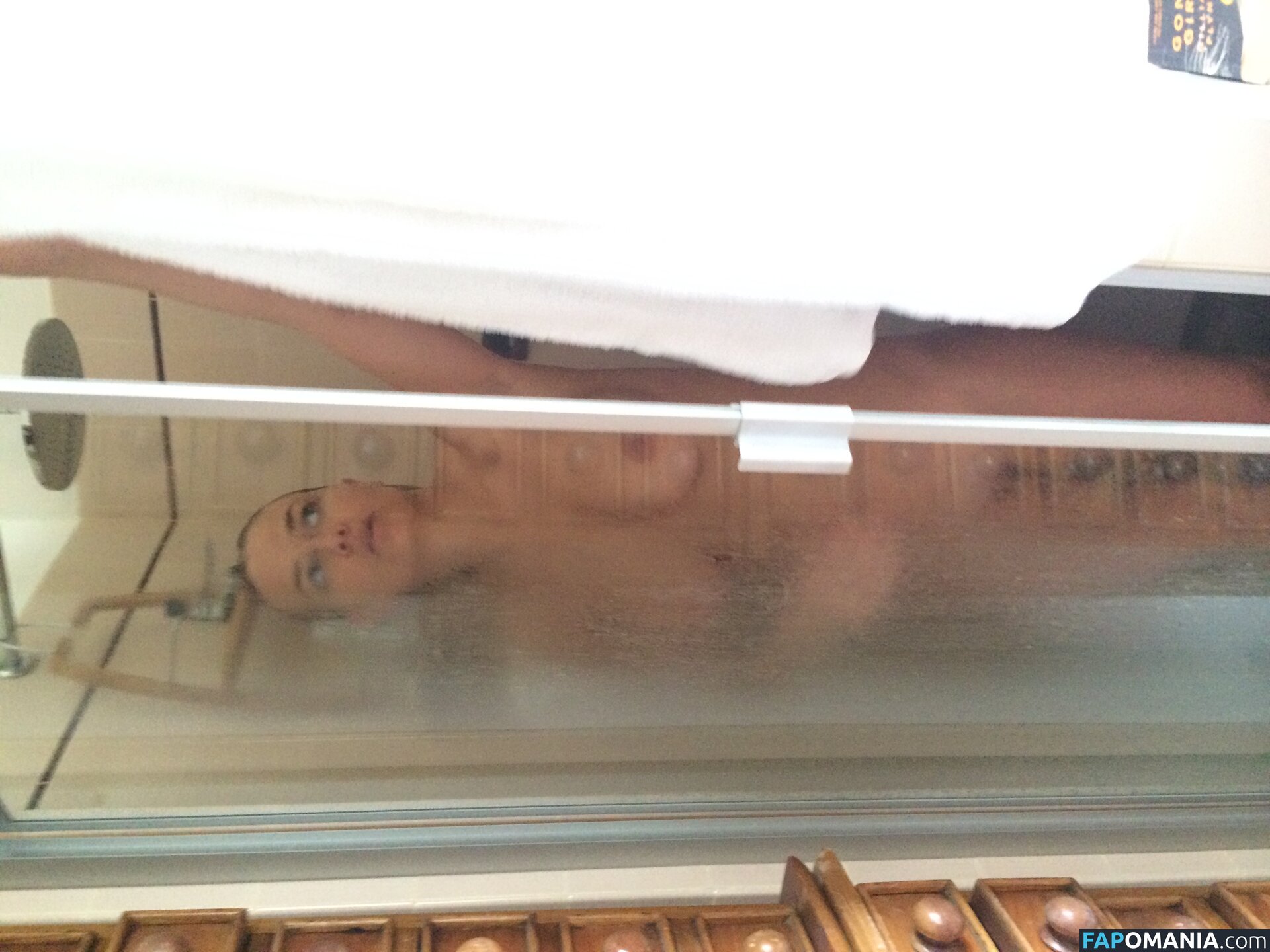 Lara Bingle ヌード 流出写真 #249