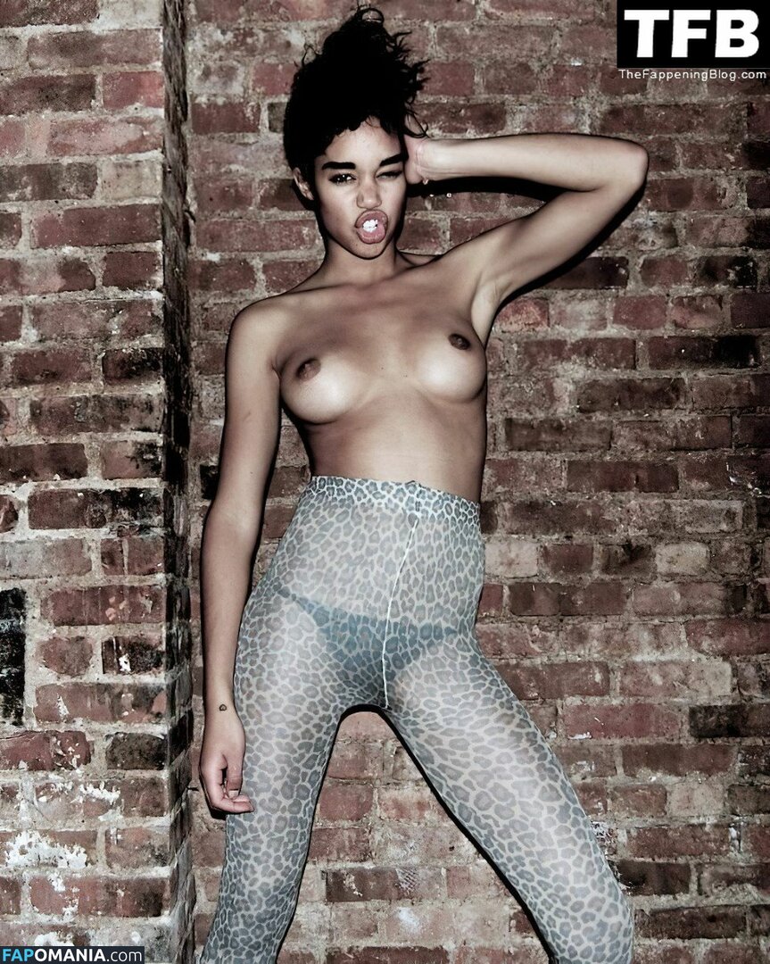 Laura Harrier ヌード 流出写真 #19