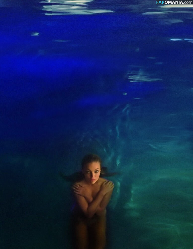Lili Simmons ヌード 流出写真 #68