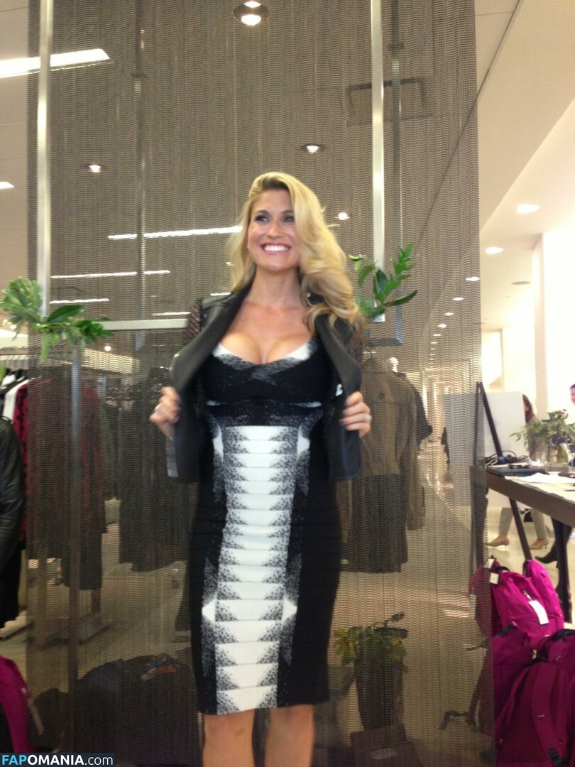 Lindsay Clubine ヌード 流出写真 #46