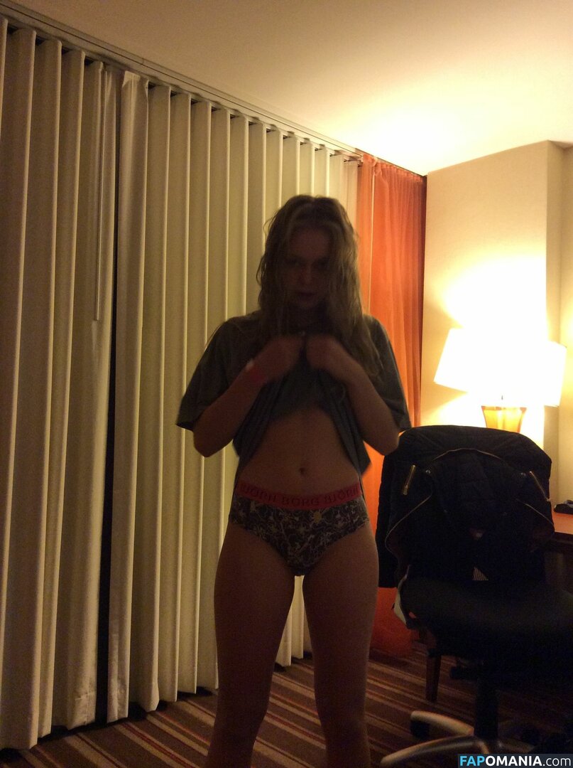 Lisa Zweerman ヌード 流出写真 #11