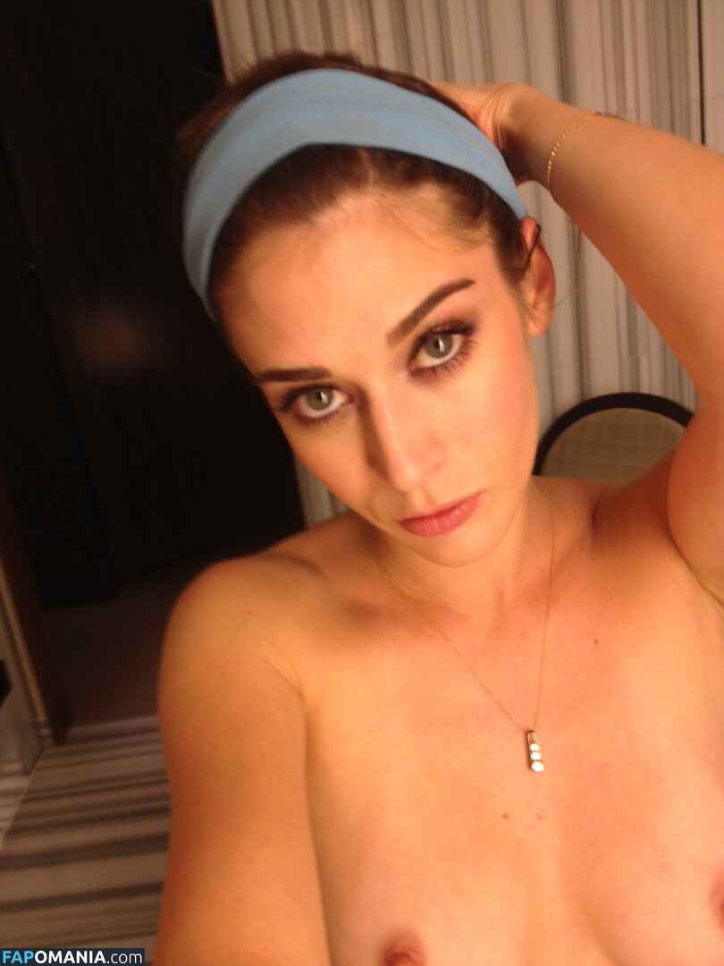 Lizzy Caplan ヌード 流出写真 #7