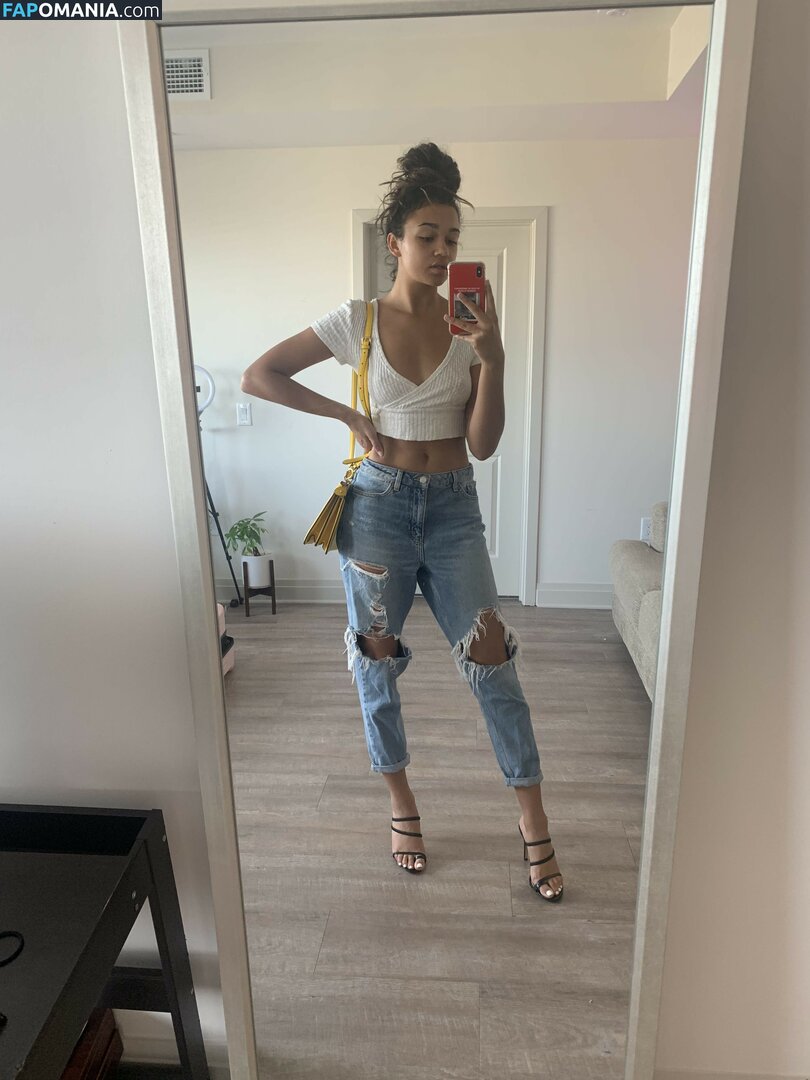 Madison Bailey ヌード 流出写真 #11