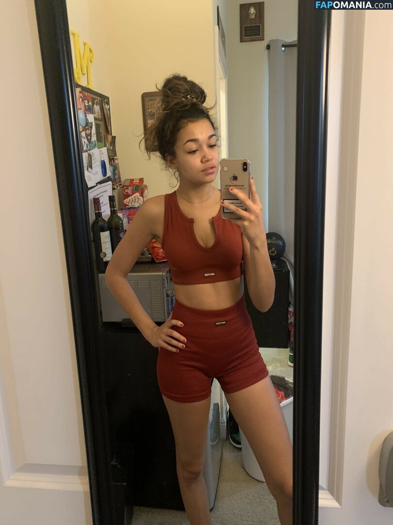 Madison Bailey ヌード 流出写真 #25