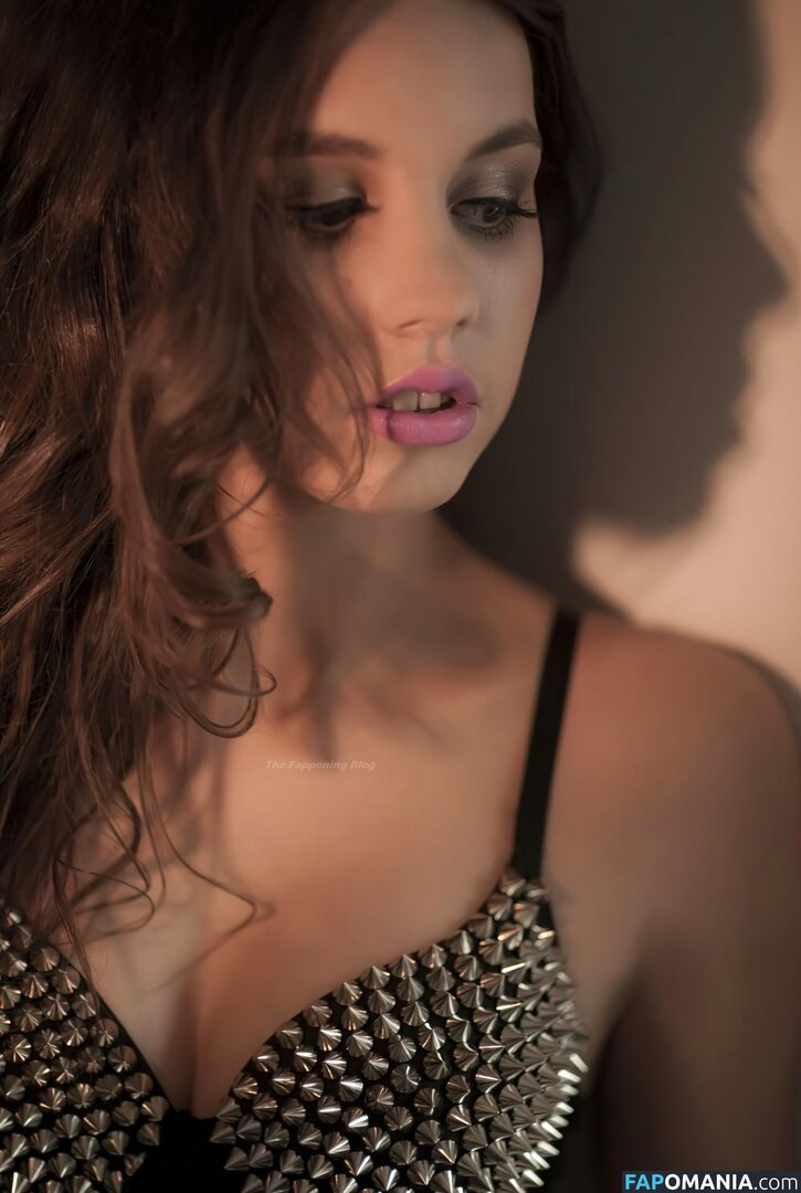 Michaela Doubravova ヌード 流出写真 #10