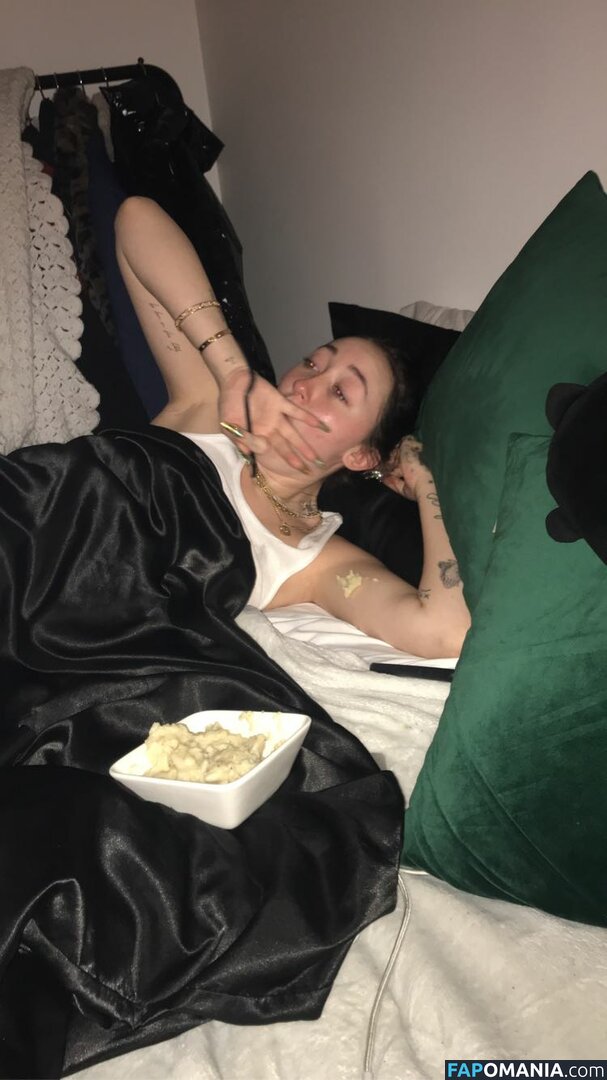 Noah Cyrus ヌード 流出写真 #72