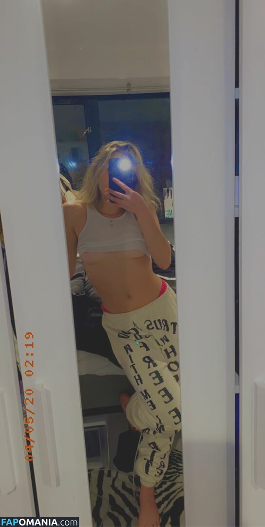 Noah Cyrus ヌード 流出写真 #96