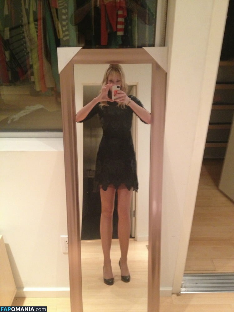 Riki Lindhome ヌード 流出写真 #13