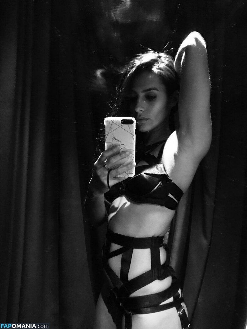 Sair Khan ヌード 流出写真 #1