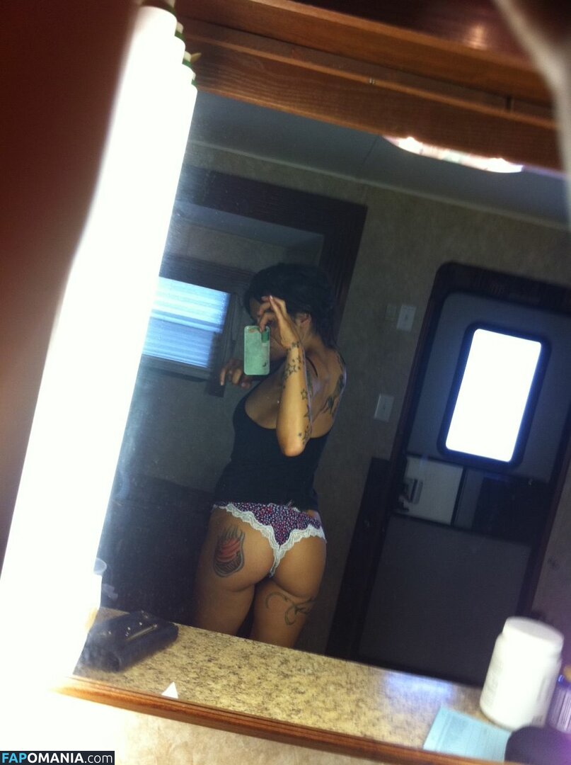 Sarah Sahi ヌード 流出写真 #1