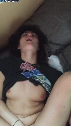 Scout Taylor Compton ヌード 流出写真 #20