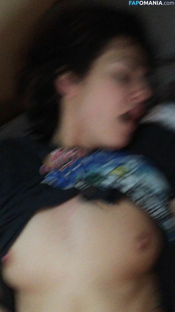 Scout Taylor Compton ヌード 流出写真 #28