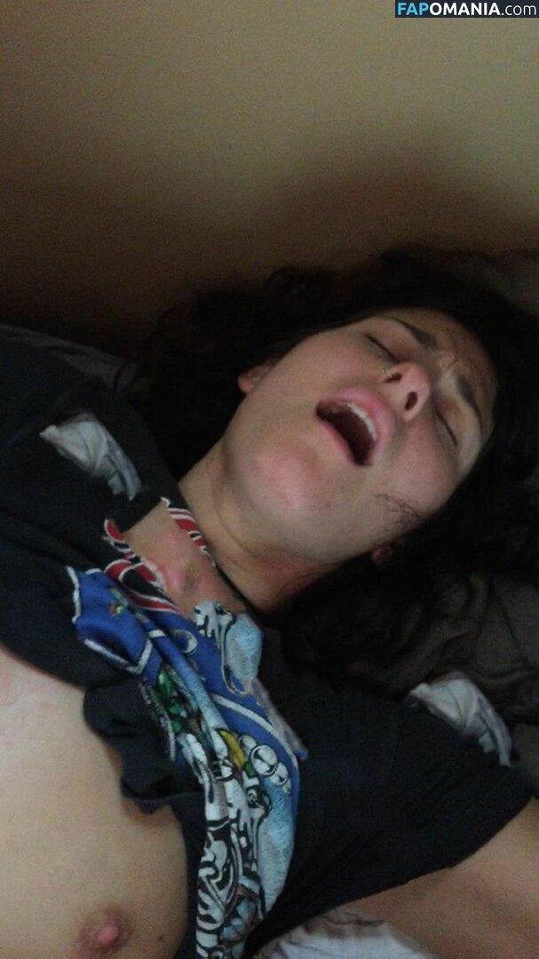 Scout Taylor Compton ヌード 流出写真 #71