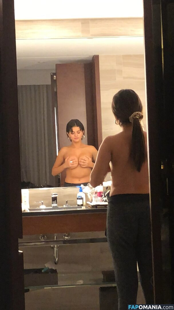 Selena Gomez ヌード 流出写真 #35