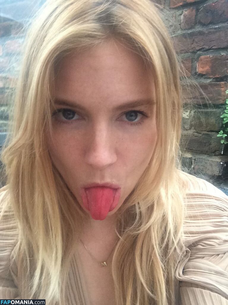 Sienna Miller ヌード 流出写真 #23