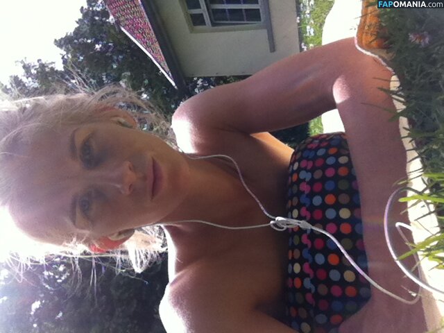 Sofia Jakobsson ヌード 流出写真 #13