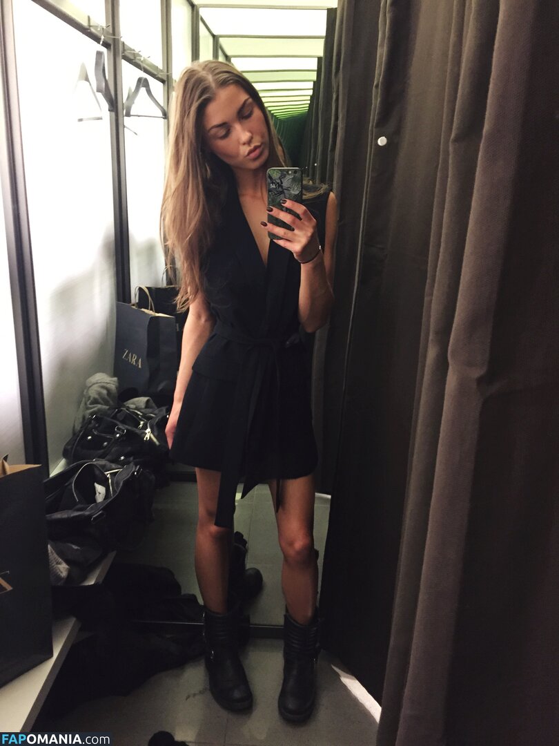 Sophia Roe ヌード 流出写真 #26