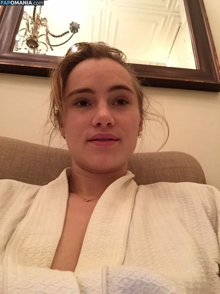 Suki Waterhouse ヌード 流出写真 #1