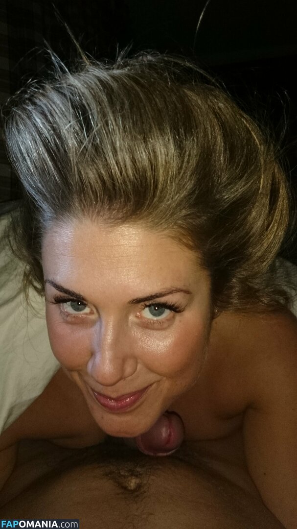 Tone Damli ヌード 流出写真 #3