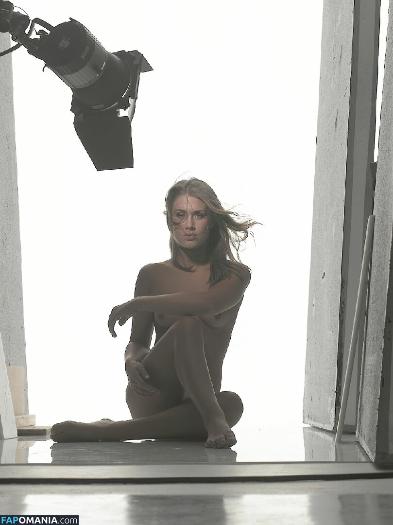 Tone Damli ヌード 流出写真 #28