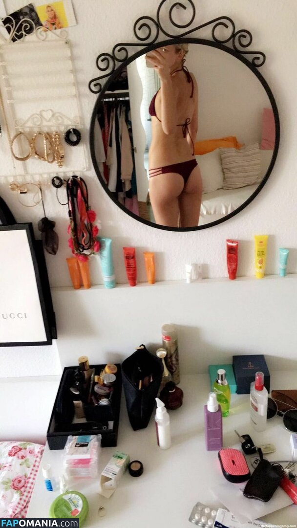 Victoria Jancke ヌード 流出写真 #2