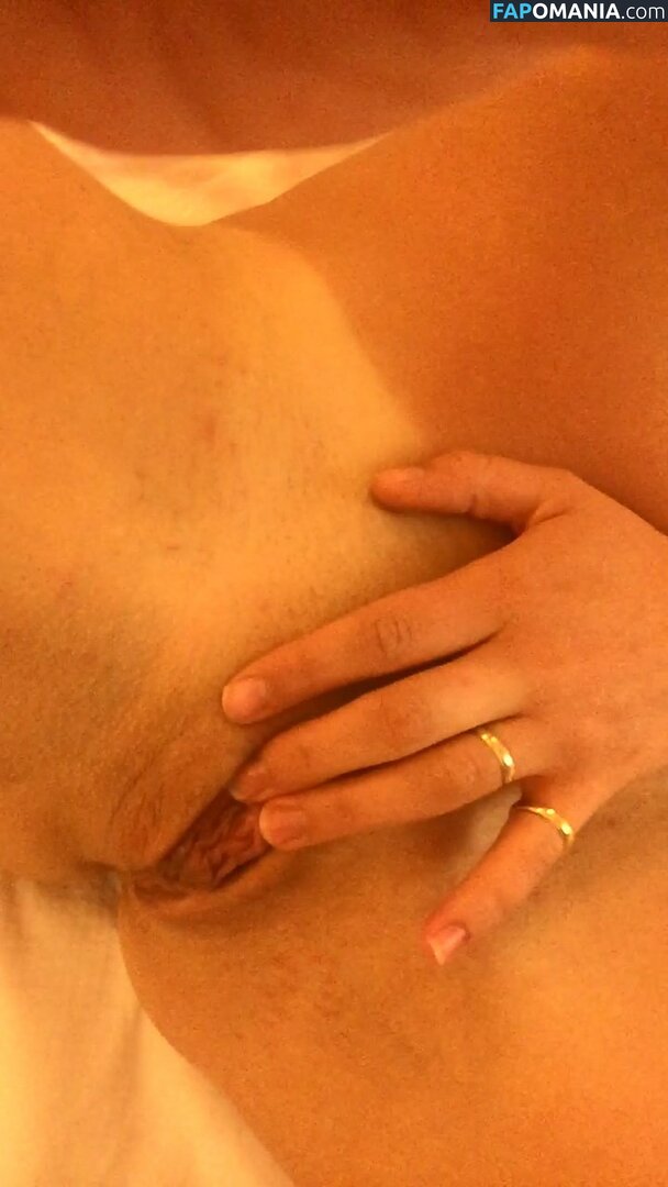 Zizi Strallen ヌード 流出写真 #65