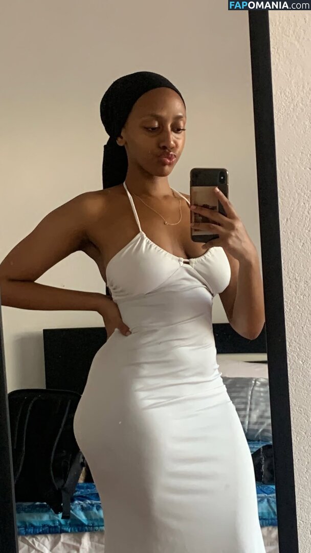 African Booty Meat / curvyandnatural ヌード OnlyFans  流出写真 #1