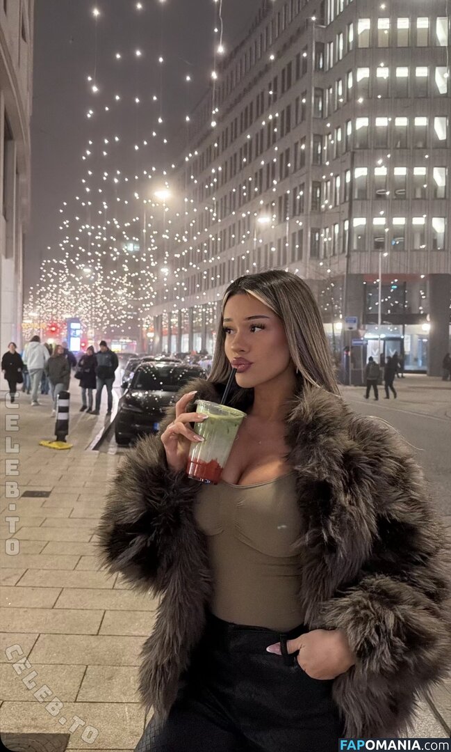 Almira Azemi / almira.azz / almirra.az ヌード OnlyFans  流出写真 #7