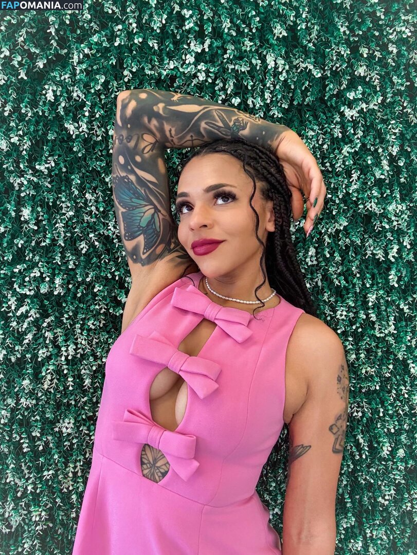 Amber Reacts / amber walker / ambercharity5 ヌード OnlyFans  流出写真 #9