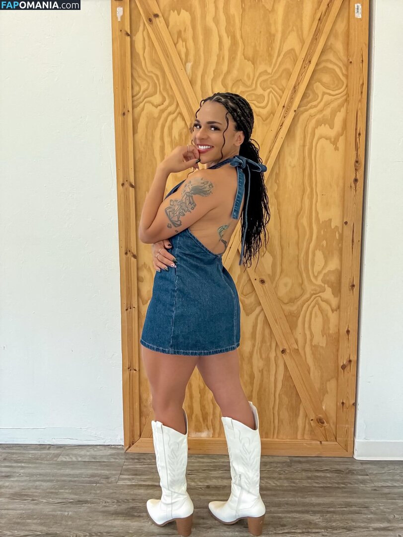 Amber Reacts / amber walker / ambercharity5 ヌード OnlyFans  流出写真 #10