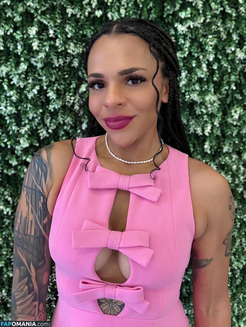 Amber Reacts / amber walker / ambercharity5 ヌード OnlyFans  流出写真 #11