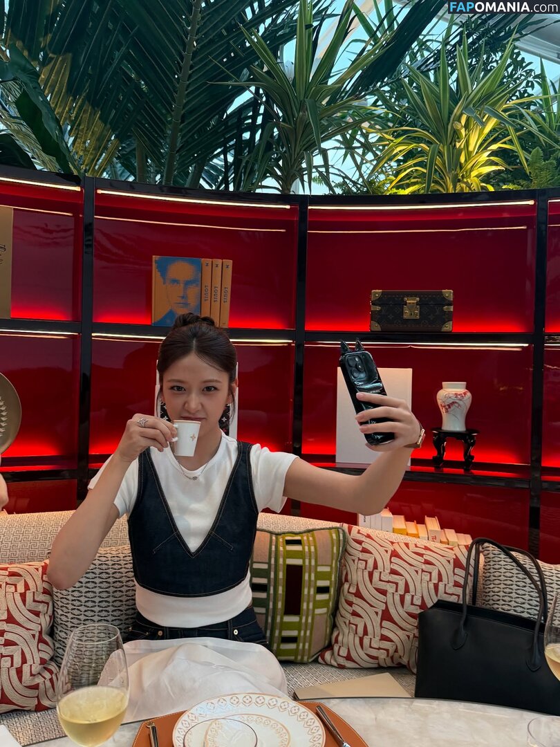 An IVE / An Yujin 안유진 | / _yujin_an ヌード OnlyFans  流出写真 #4