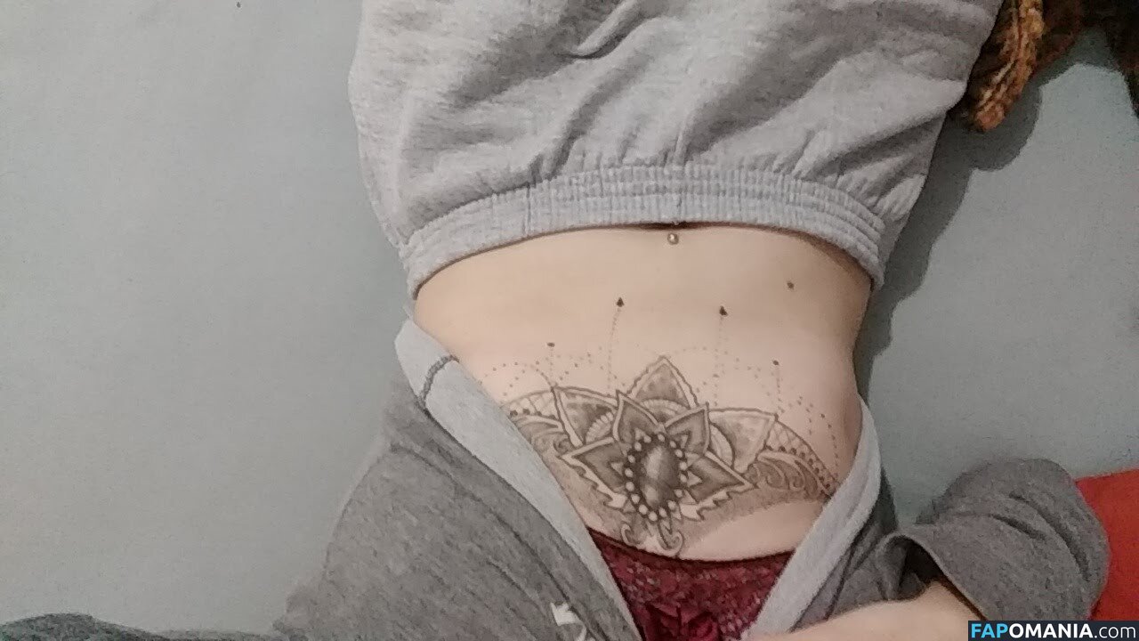 Ana Schineider / aninha MusadoMetal / aninhaaagff / littlebuffblondie ヌード OnlyFans  流出写真 #1