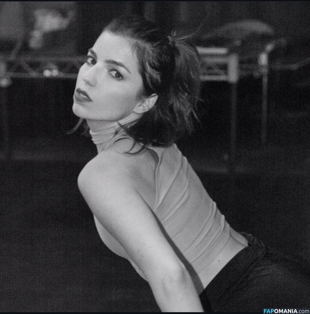 Angela Trimbur / angelatrimbur / angelatrimburdance ヌード OnlyFans  流出写真 #16