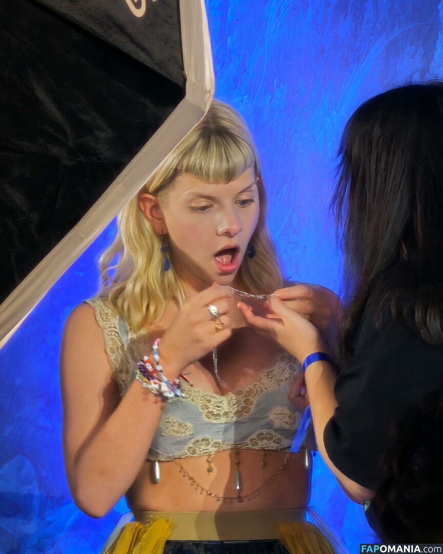 Aurora Aksnes / auroramusic / singer ヌード OnlyFans  流出写真 #231