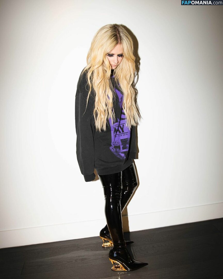 Avril Lavigne ヌード 流出写真 #43