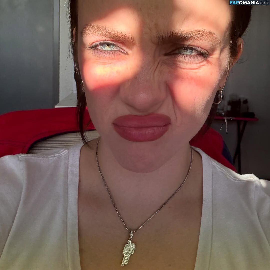 Billie Eilish / Fake / billeeilish / billieeilish ヌード OnlyFans  流出写真 #2239