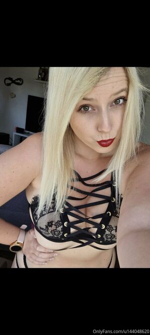 blondigirlll
