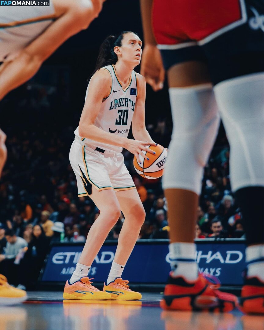 Breanna Stewart / WNBA Player / breannastewart30 ヌード OnlyFans  流出写真 #1