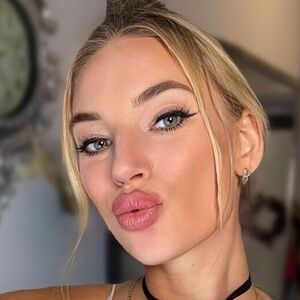 Bunnyblondvip , Bunnyblondee