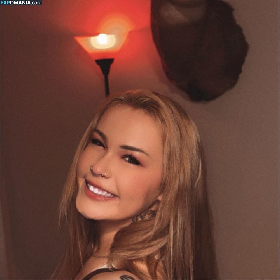 Busty Kristen from Iowa ヌード OnlyFans  流出写真 #2