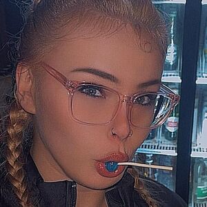 Busty Kristen from Iowa