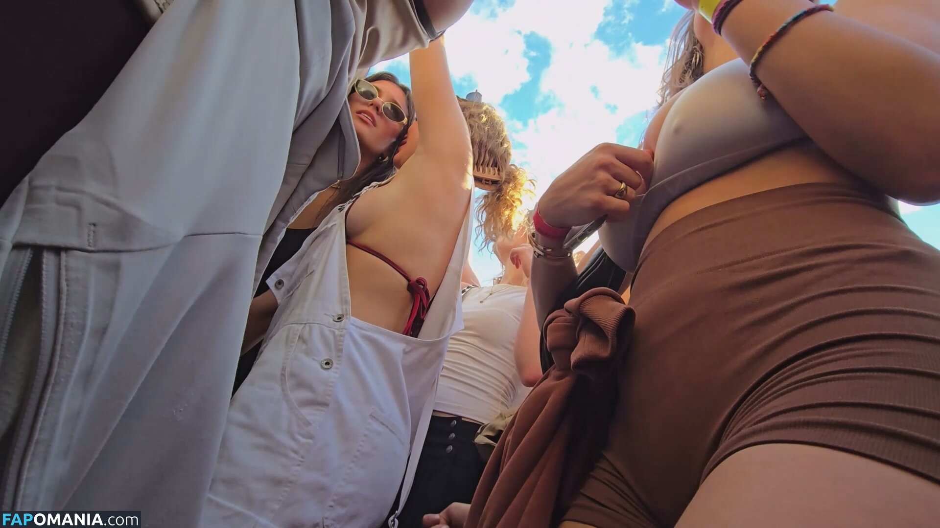 CANDID Boobs / bouncy / braless / cleavage / downblouse / jiggly ヌード OnlyFans  流出写真 #17