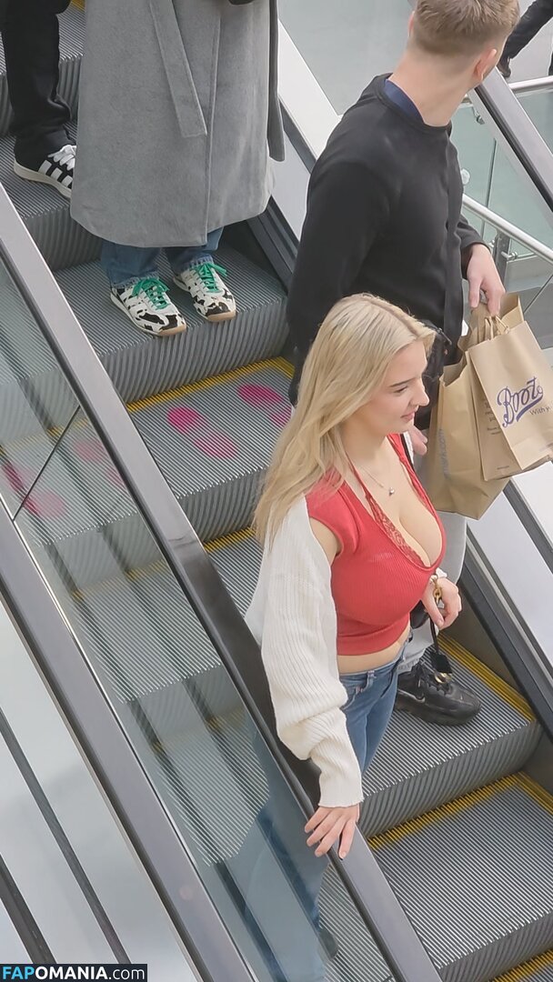 CANDID Boobs / bouncy / braless / cleavage / downblouse / jiggly ヌード OnlyFans  流出写真 #24