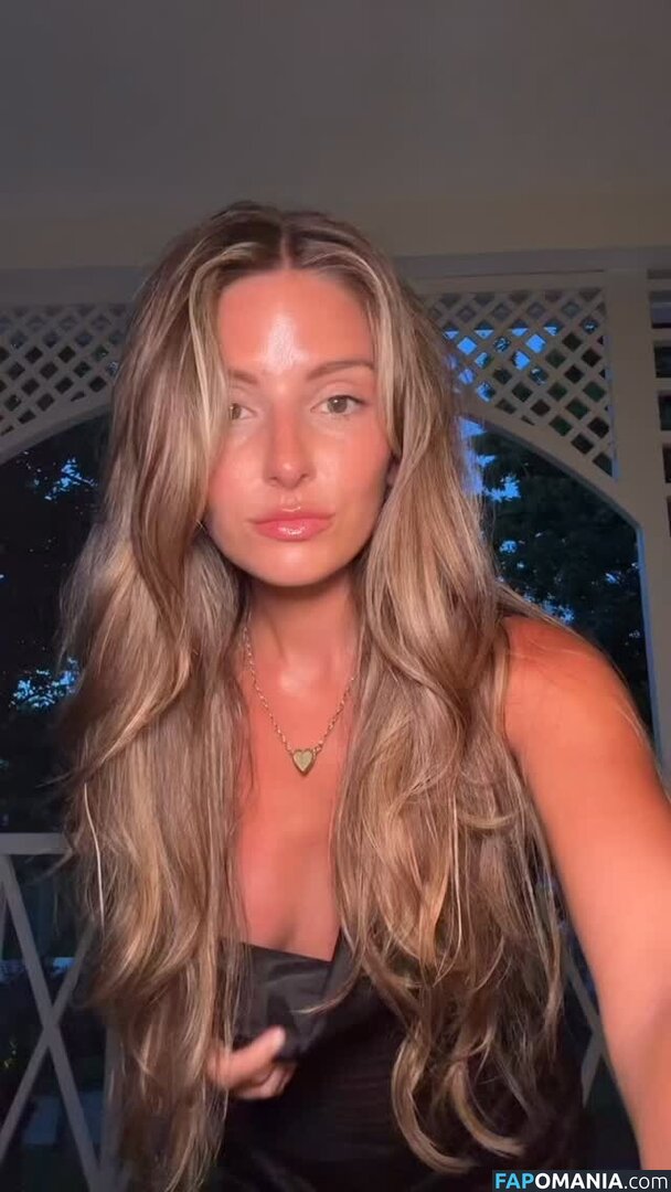 Carla Bezanson / carlabezanson ヌード OnlyFans  流出写真 #3