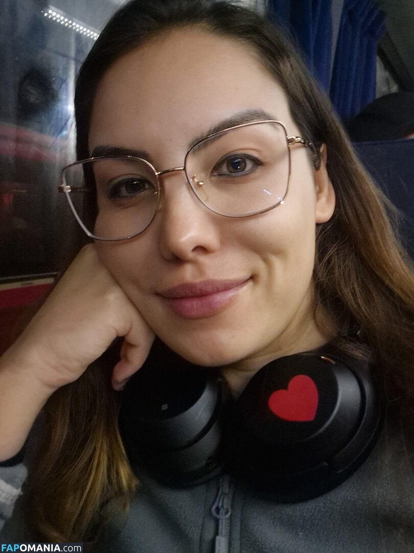 Certain-Key-3288 / gisele.kimura / giselekimura ヌード OnlyFans  流出写真 #1